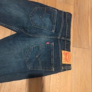 Levi’s 502 jeans